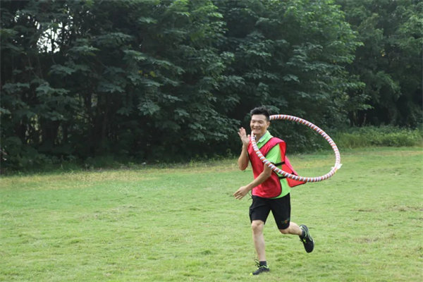 運(yùn)動與激情碰撞，健康與快樂共享&mdash;廣東博皓第六屆運(yùn)動會   -趣味呼啦圈競走賽
